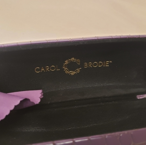CAROL Brodie Sunglass case with cloth - Picture 3 of 4